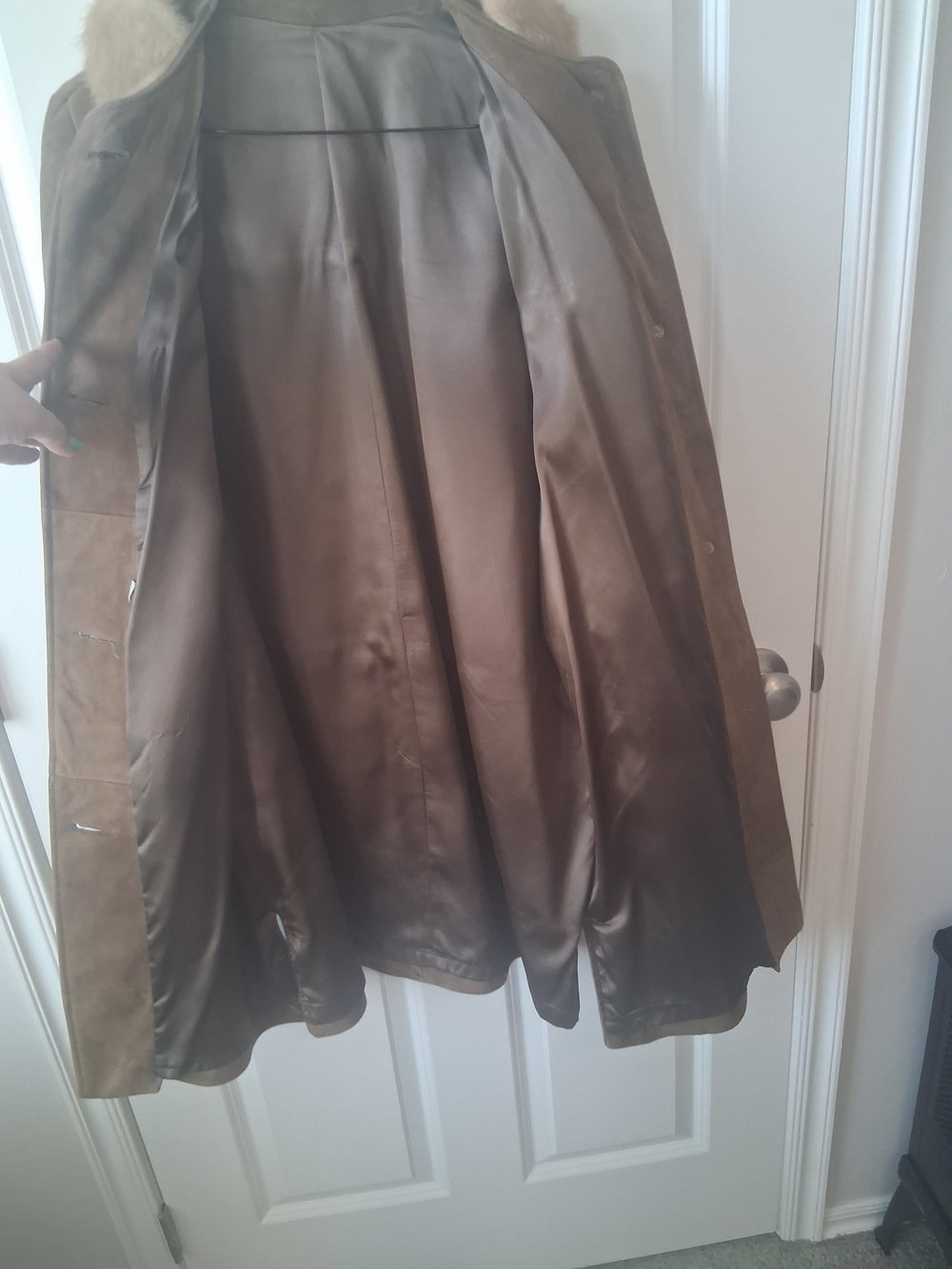 Vintage Women's Suede Coat with Mink Fur Collar - Picture 3 of 4